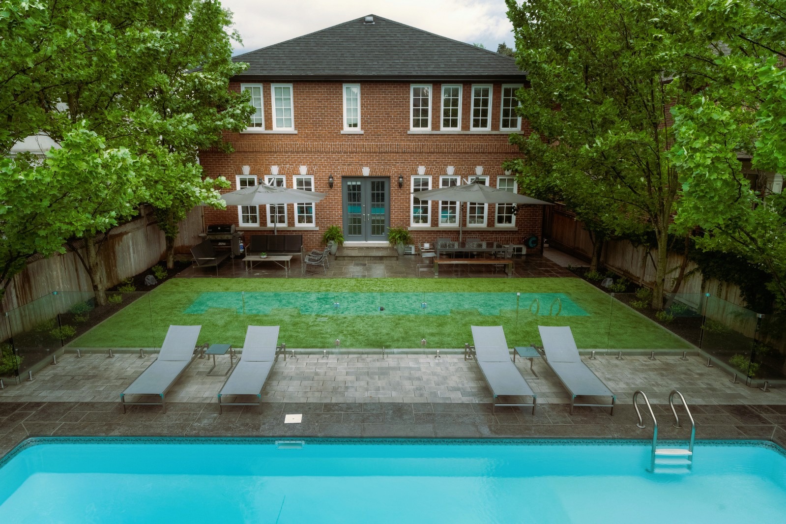 Backyard landscape design trend example