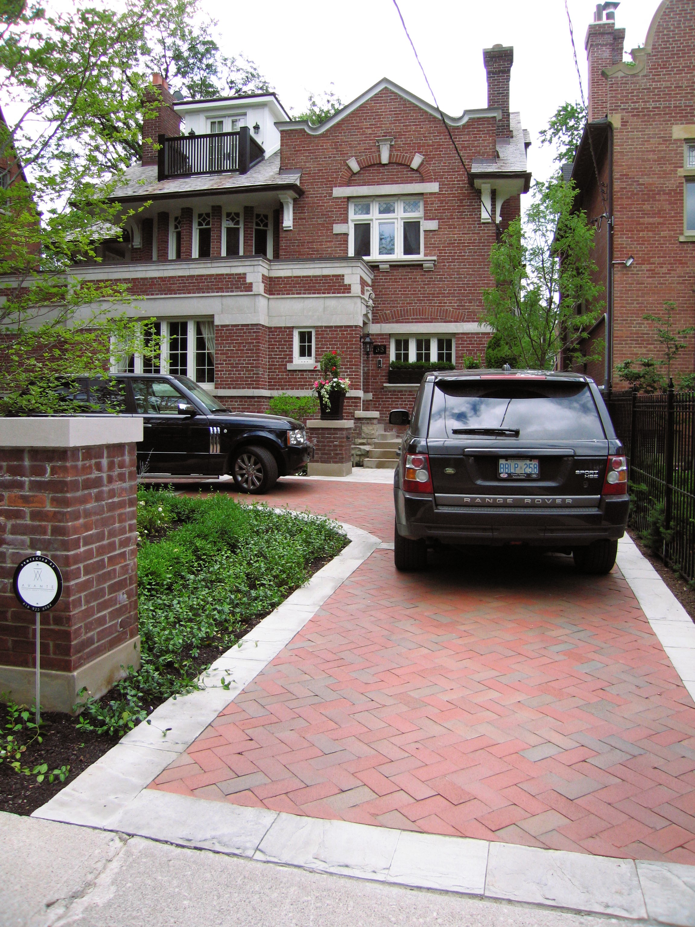 Interlock Brick Stone Driveway