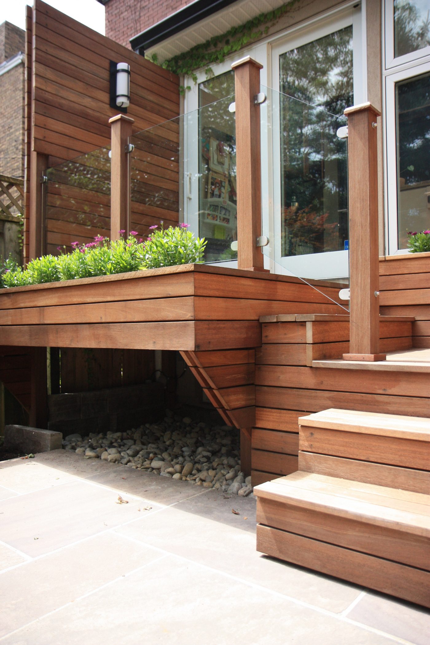 Brunswick Avenue, The Annex