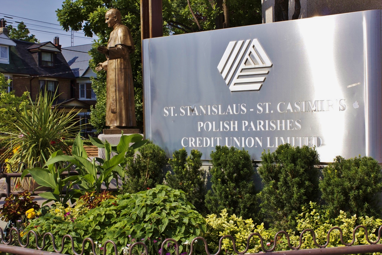 220 Roncesvalles Avenue - Polish Credit Union